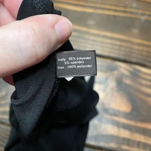 *SALE* 🖤The Limited Black Tank Top🖤 - Picture 8 of 8